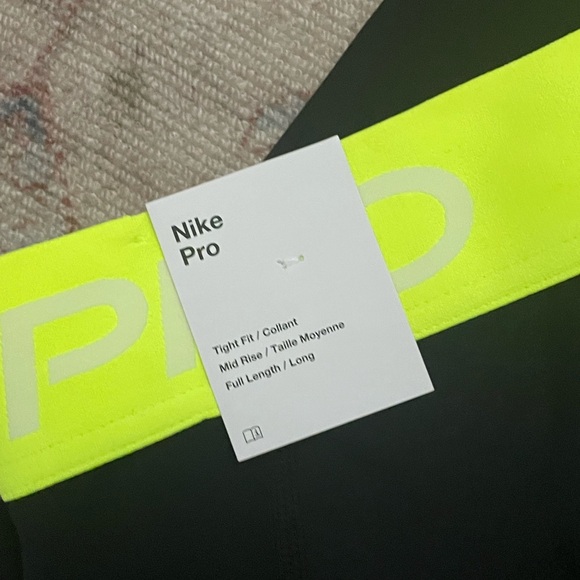 Nike Pro Tight Fit Midrise Full length leggings NWT Size Large - Picture 4 of 4
